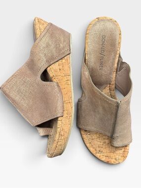 Donald Pliner Leather Slide Thong Cork Wedge Sandals Metallic Tan Size 10